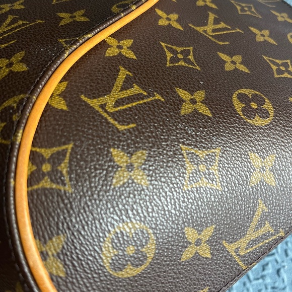 Authentic LV bag - Picture 2 of 10